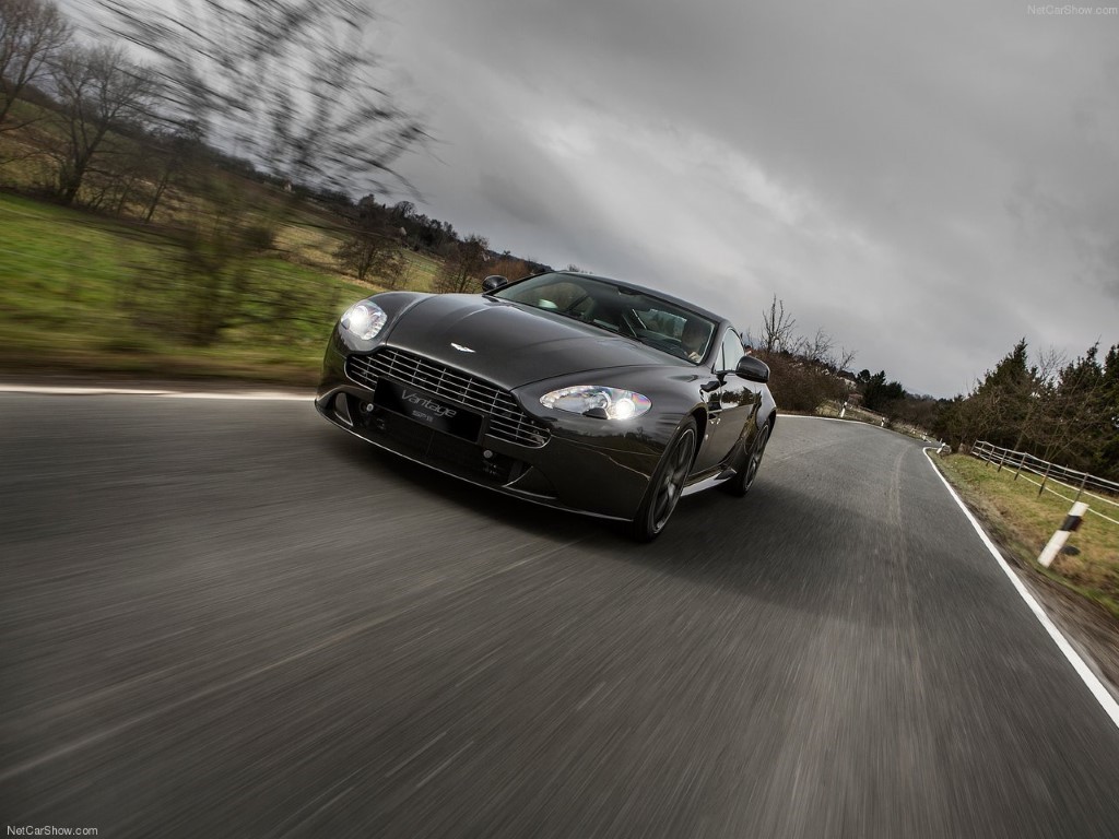 Aston Martin Vantage 4.7 S V8 (Automático)